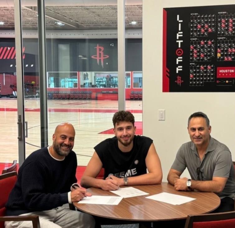 出色表现, 力中锋申京 出色表现, 力中锋申京