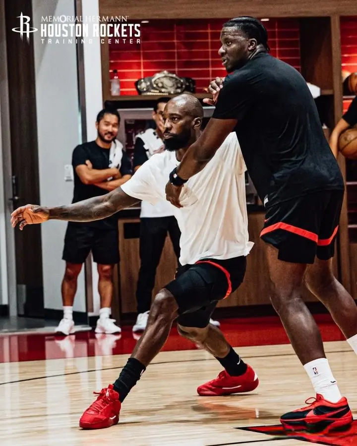 劳的球员已, tenan