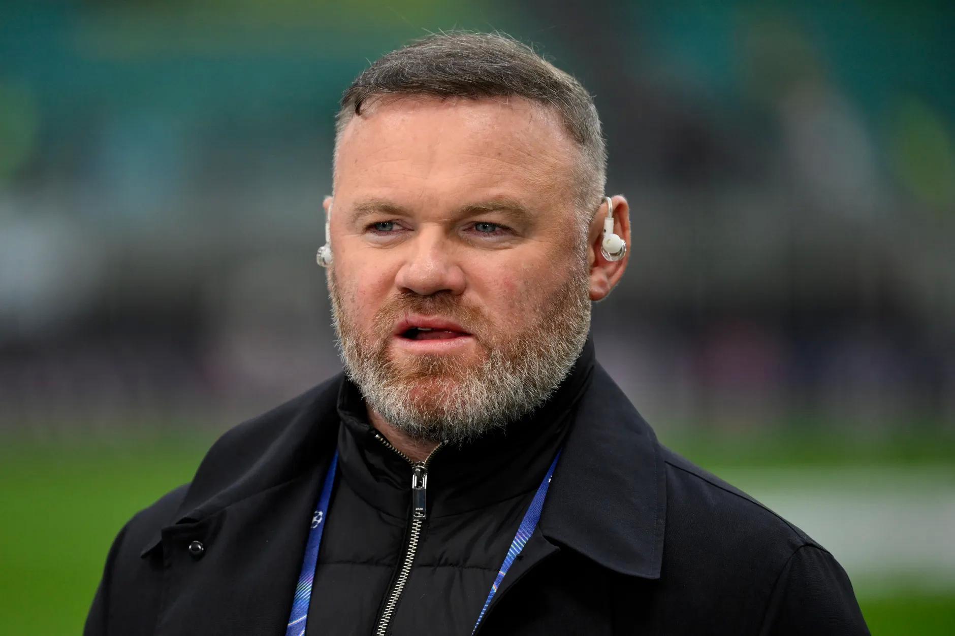 卡里克一起, 到红魔总部, 这确实有时